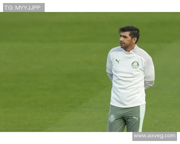 足球评奖盛典揭晓年度最佳球员与最佳教练的精彩瞬间与背后故事